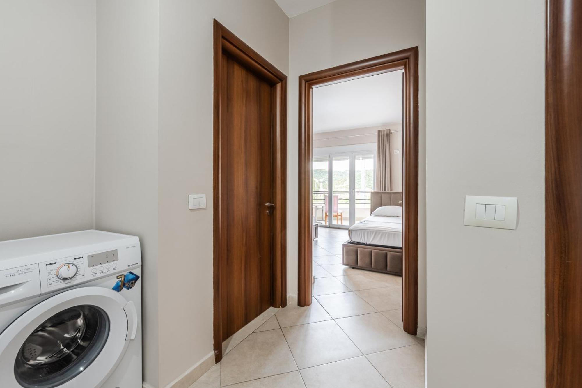 City Center Apartments By Kondo Stays Vlore Ngoại thất bức ảnh