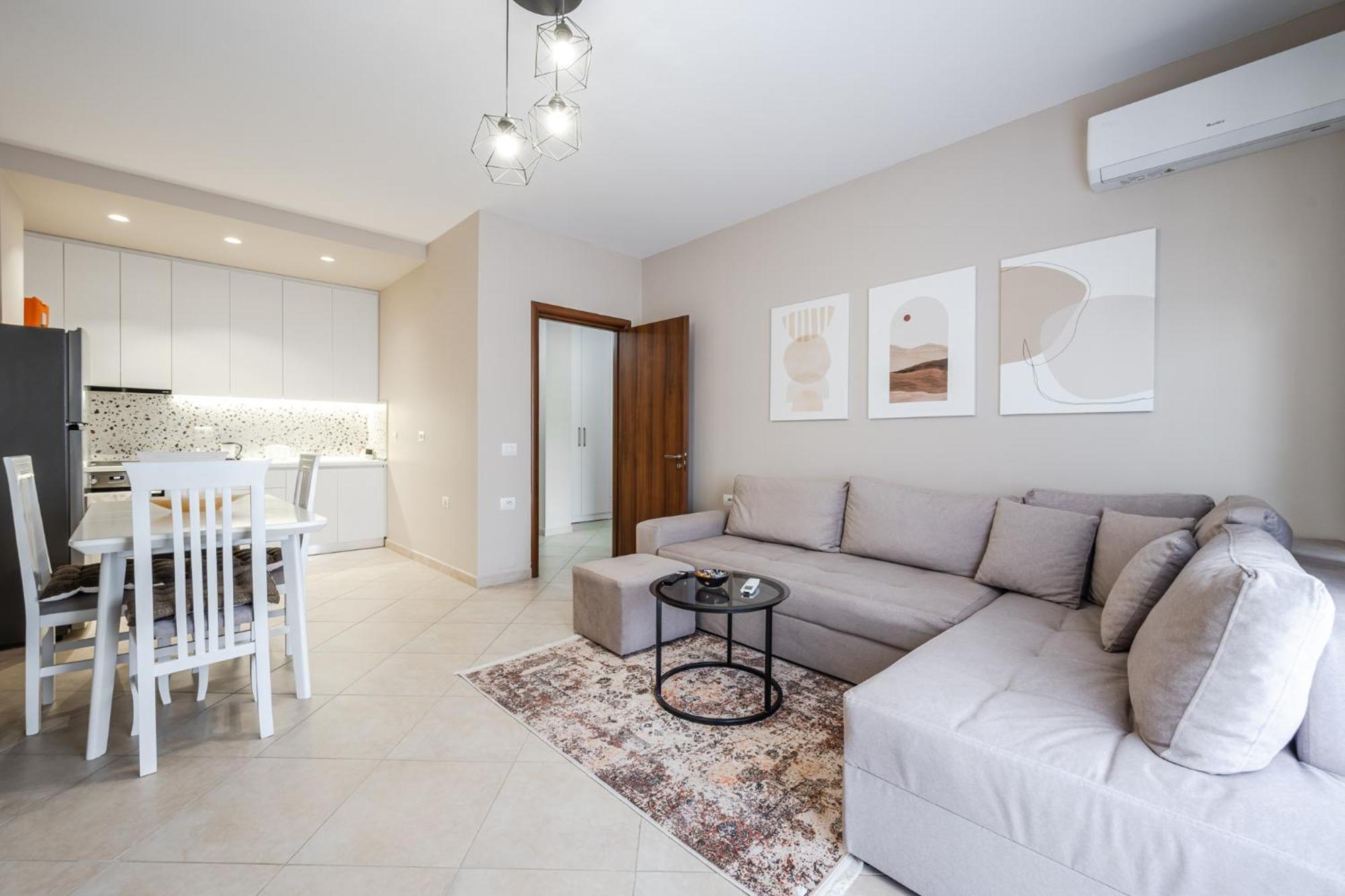 City Center Apartments By Kondo Stays Vlore Ngoại thất bức ảnh
