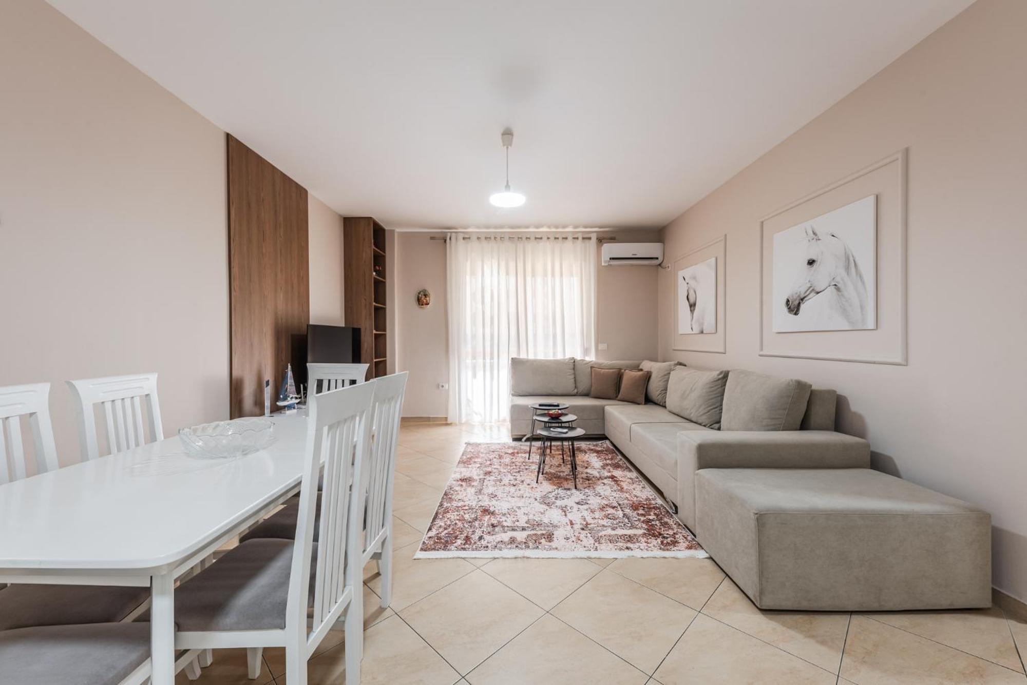 City Center Apartments By Kondo Stays Vlore Ngoại thất bức ảnh