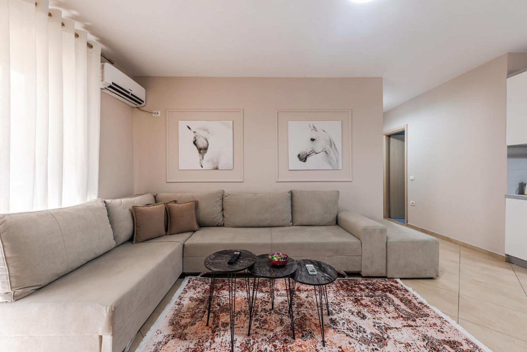 City Center Apartments By Kondo Stays Vlore Ngoại thất bức ảnh