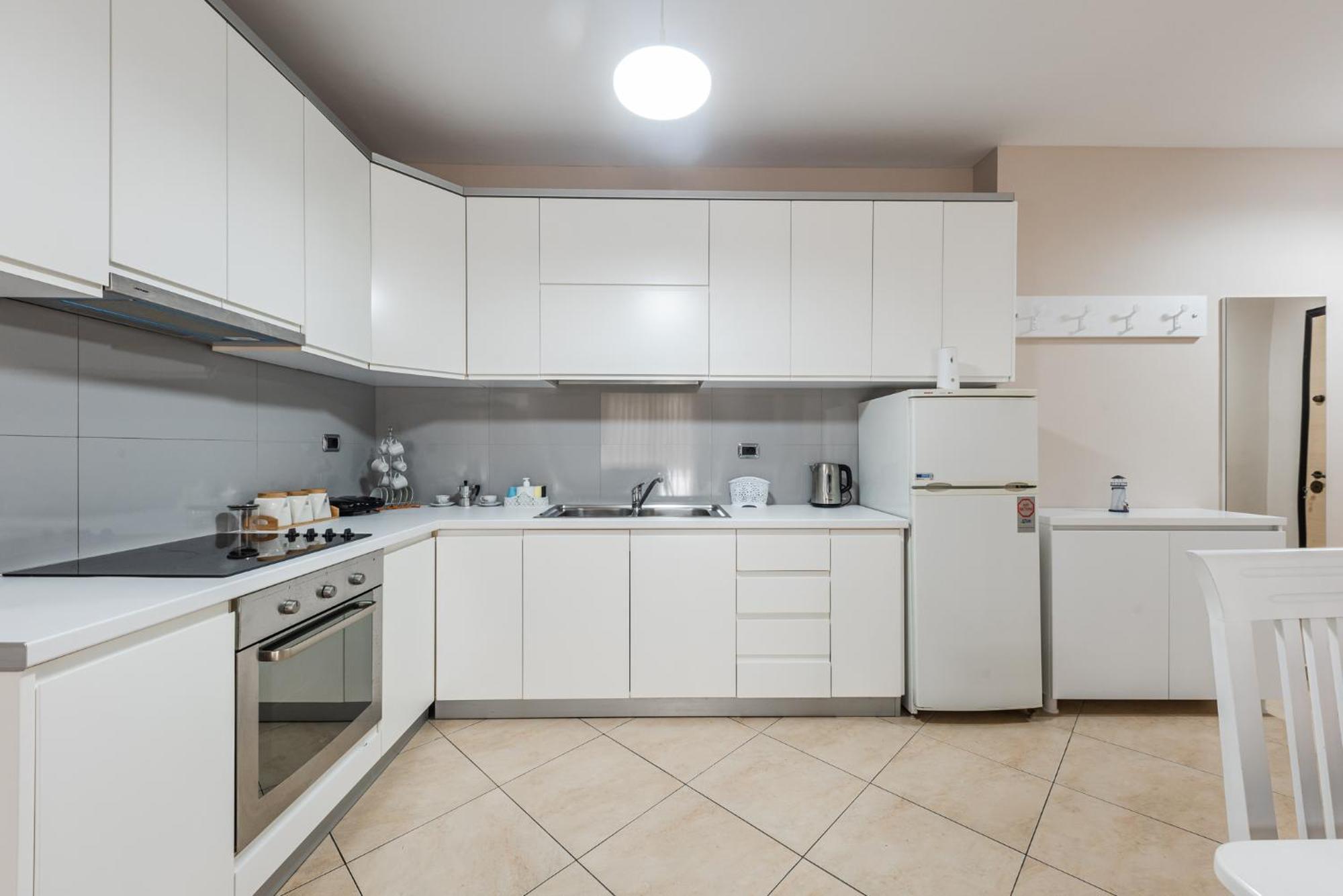 City Center Apartments By Kondo Stays Vlore Ngoại thất bức ảnh